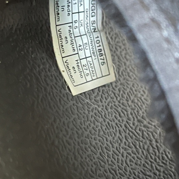 UGG Black fur slides size 11, never been worn - Picture 2 of 6